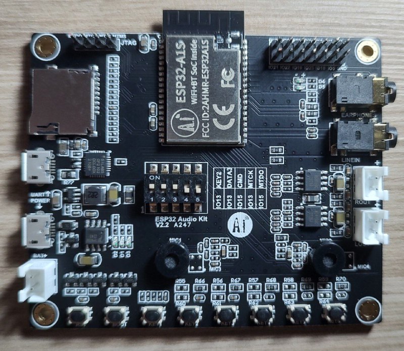 ../../../../../_images/esp32-audio-kit.png