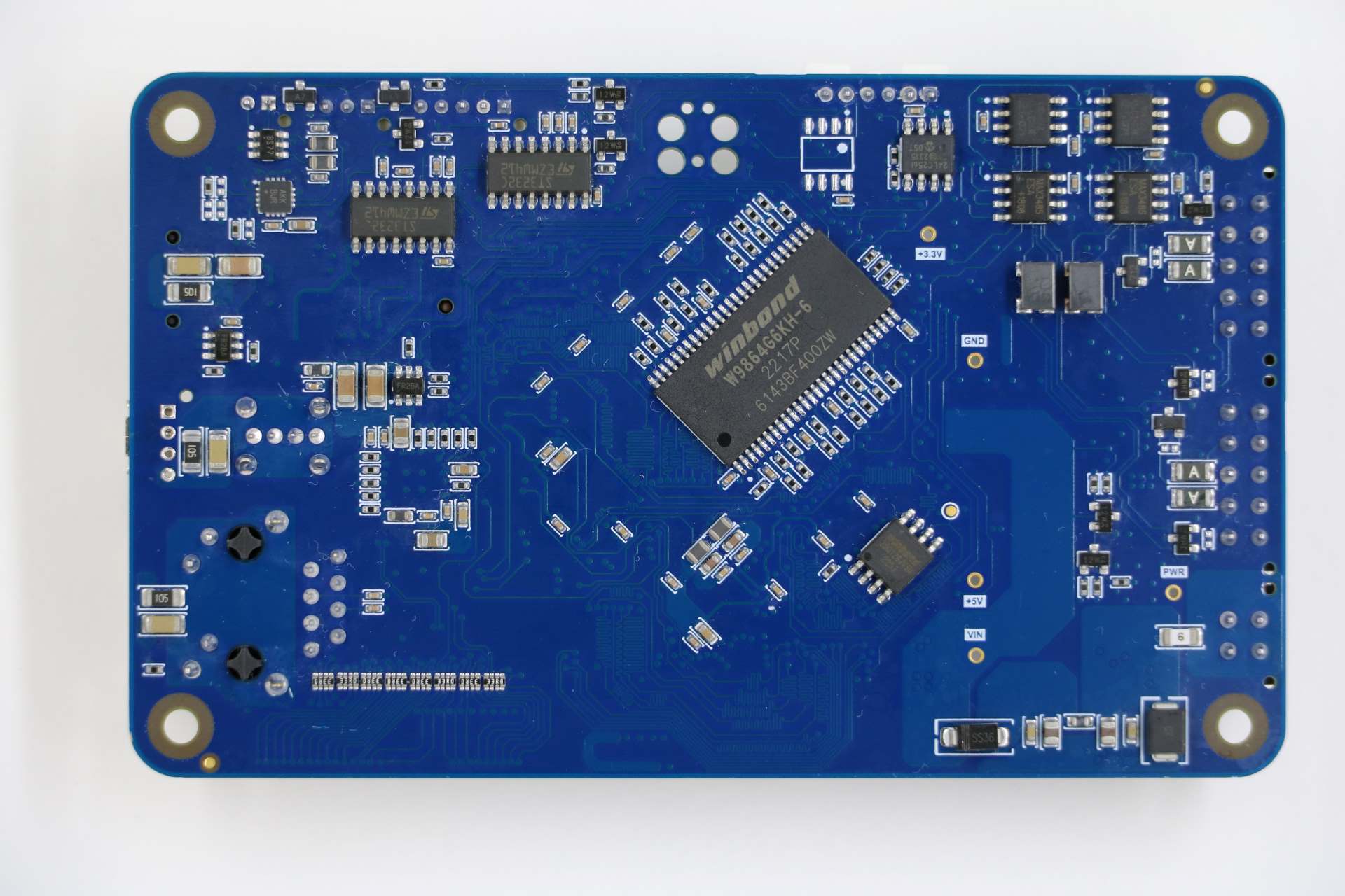 ../../../../../_images/linum-stm32h753bi-bottom.jpg