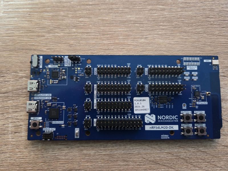 nRF54LM20-DK Front