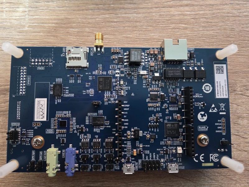 STM32H735G-DK Back